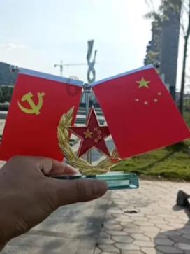 如果别人讨厌你会对你微笑吗？游戏画面